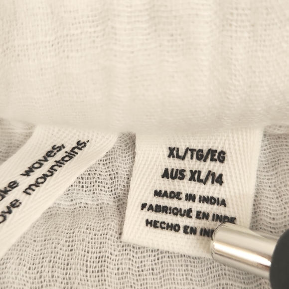 ROXY WHITE COVERUP SIZE L NEW WITH TAGS LONG SLEEVES  100% COTTON - Picture 13 of 16